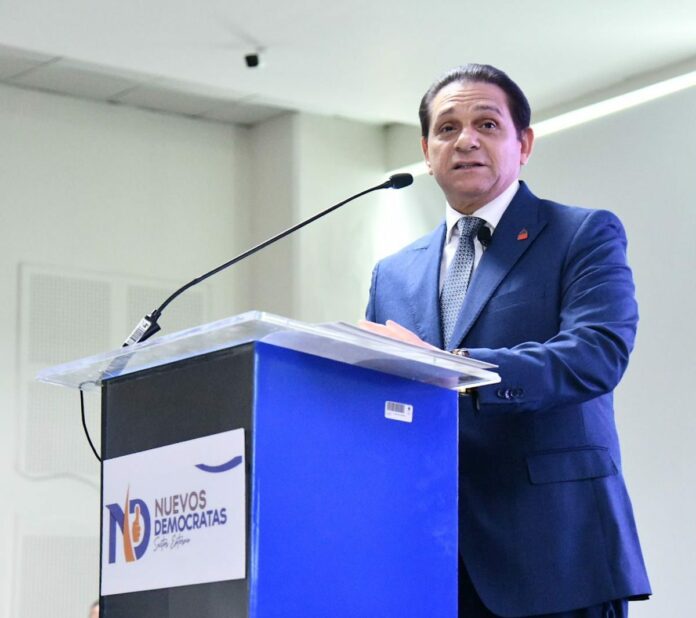 El ministro sanitario dice han ahorrado 5 mil millones de pesos en sector salud