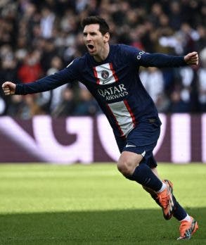 Messi marca el gol de la victoria del PSG frente al Lille