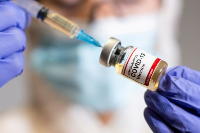 OMS dice vacuna contra el covid puede reducir enfermedades cardiovasculares