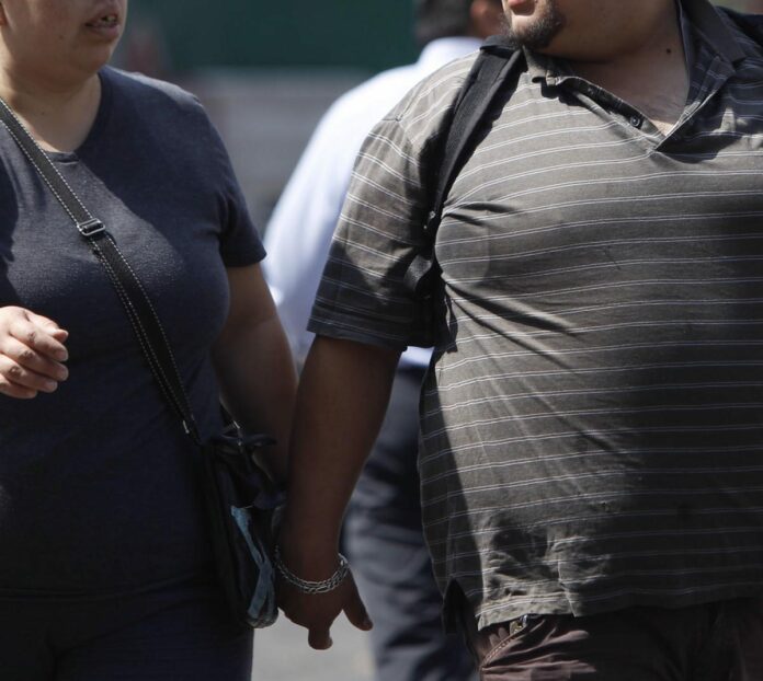 Especialistas urgen prevenir y controlar la obesidad en México