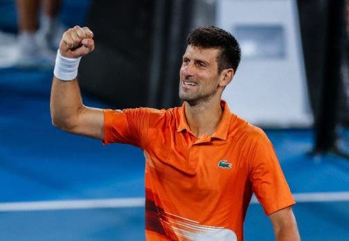 Djokovic pasa apuros en Dubái, pero estira racha triunfal