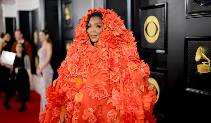 FOTOS | Los vestidos y "outfits" más llamativos de la alfombra roja de los Premios Grammy 2023
