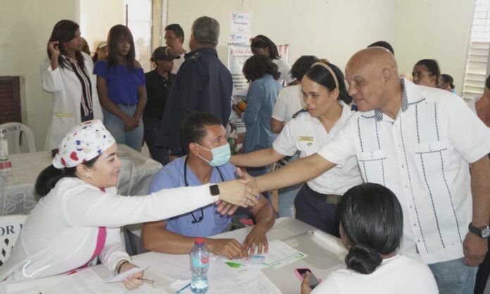 Alcaldía de Pantoja asiste cerca de mil personas durante operativo médico
