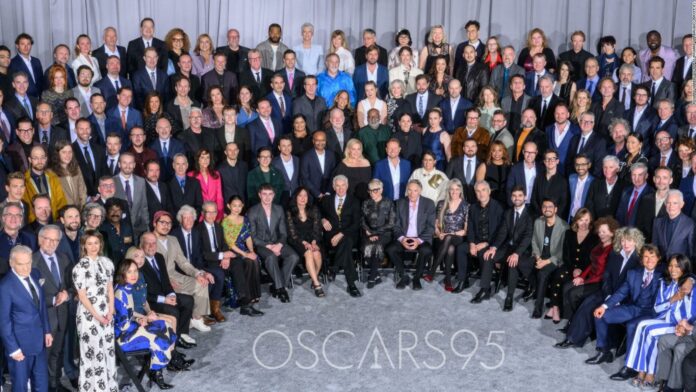 Arrancan las votaciones por el Oscar, mientras Will Smith recibe un nuevo premio