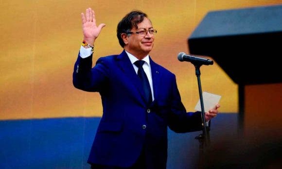Investigan hijo de presidente de Colombia por  lavado de activos