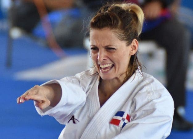María Dimitrova campeona panamericana de karate.