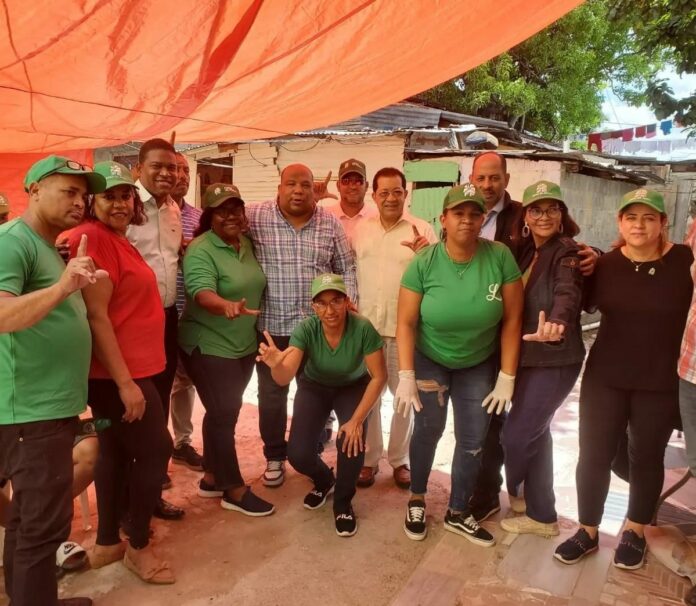 FP lleva jornada de prevención del cáncer a sector Bellas Colinas de SDO