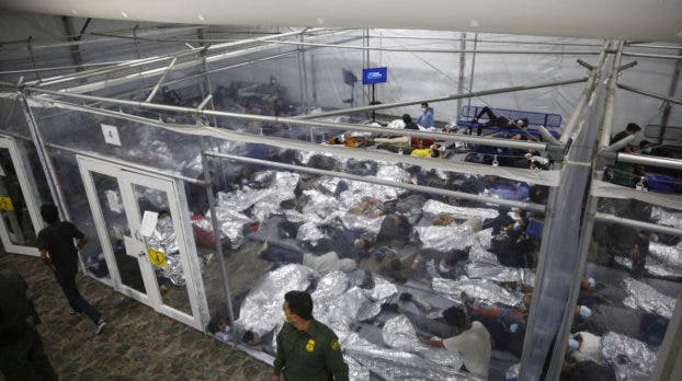 25,000 migrantes están en centros de detención en Estados Unidos