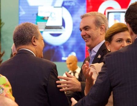 En fotos El afectuoso saludo de Abinader y Leonel