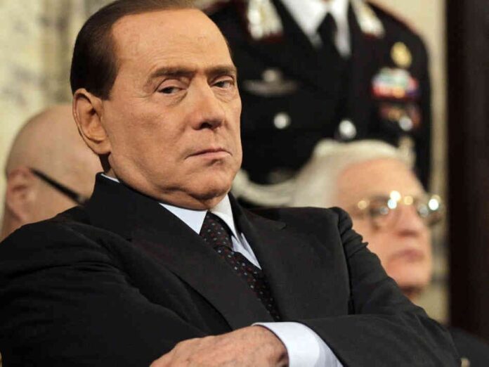 Exprimer ministro italiano Berlusconi padece leucemia