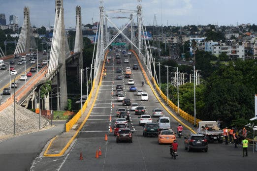 MOPC habilita tránsito por el puente Duarte
