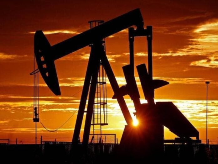 Petróleo de Texas ya cuesta 83,26 dólares el barril