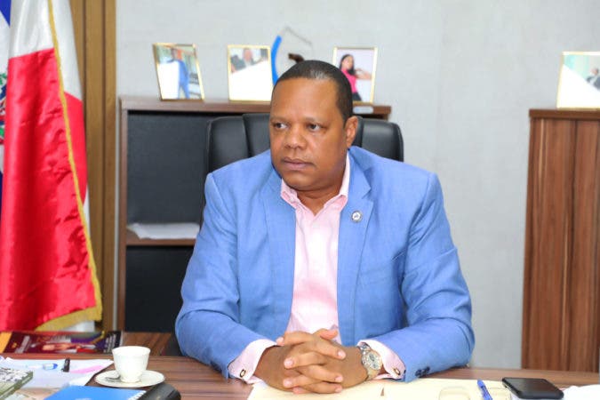 El director ejecutivo de Pro Consumidor, doctor Eddy Alcántara