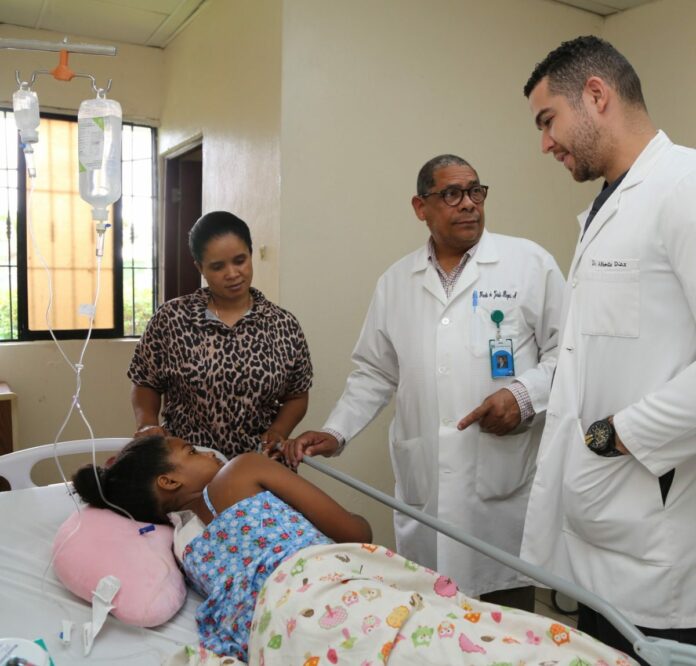 Hospital Gautier clausura con éxito XIX Jornada Cirugías de Columna Vertebral