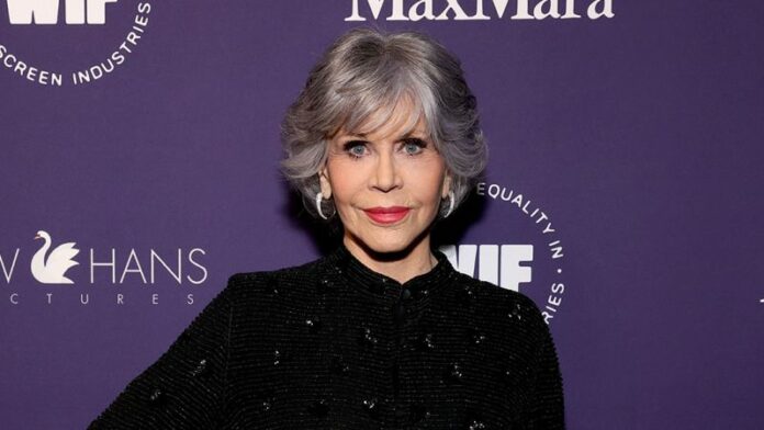 Jane Fonda dice que un director de cine le pidió acostarse con ella antes de filmar una escena sexual