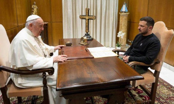 El papa y Zelenski defienden continuar esfuerzos humanitarios para apoyar a la población