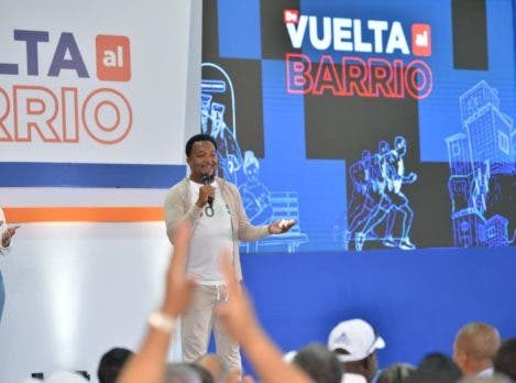 Figuras apoyan a Chú Vásquez con «De Vuelta al Barrio»