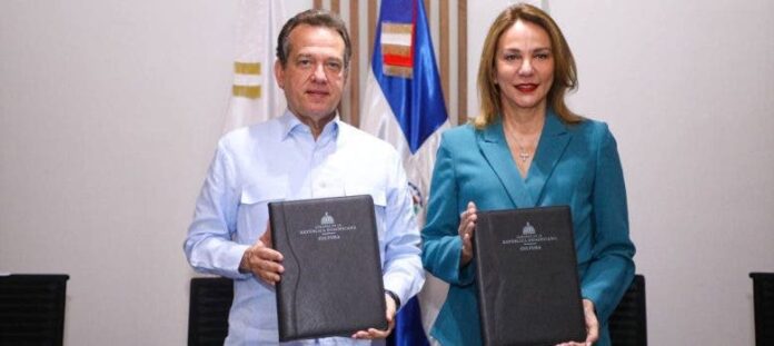 Firman acuerdo para desarrollar industria creativa