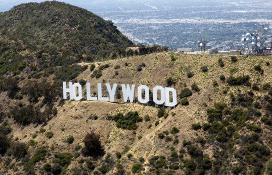 Hollywood está al borde de la primera huelga masiva en 15 años: ¿a qué se debe?