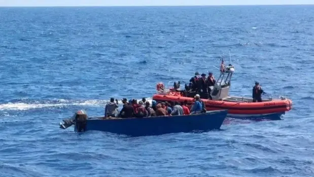 Repatrian a 96 migrantes dominicanos que fueron detenidos en aguas de Puerto Rico