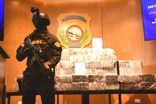 Se entrega "Chi", vinculado a decomiso de 243 paquetes de cocaína en Río San Juan 