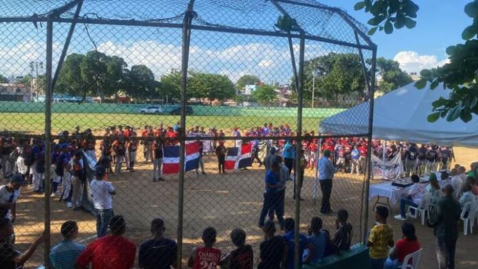 Torneo de béisbol en SDE con participación de equipos de 36 ligas
