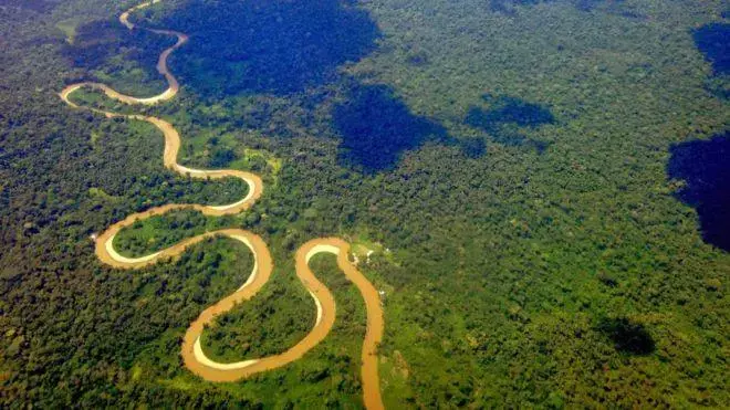Veto a planes petroleros en Amazonas causa una dimisión en coalición oficial