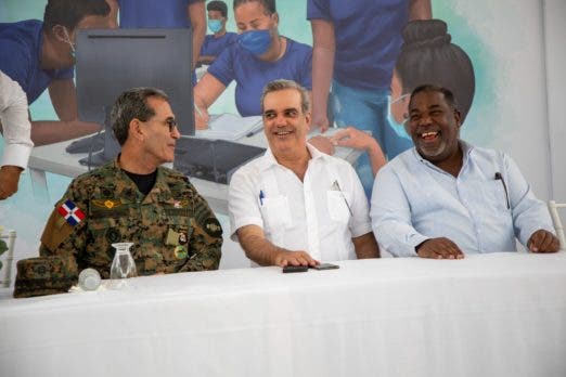 Presidente encabeza inauguración centro del programa “Oportunidad 14-24” en Pedernales