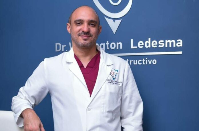 Urólogo Moscoso Puello recomienda chequeos para prevenir cáncer de próstata