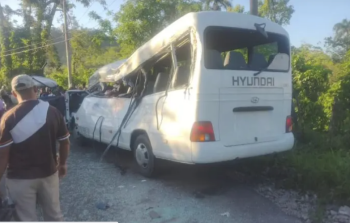 Tres meses prisión preventiva a chofer de patana por accidente con autobús escolar en Hato Mayor