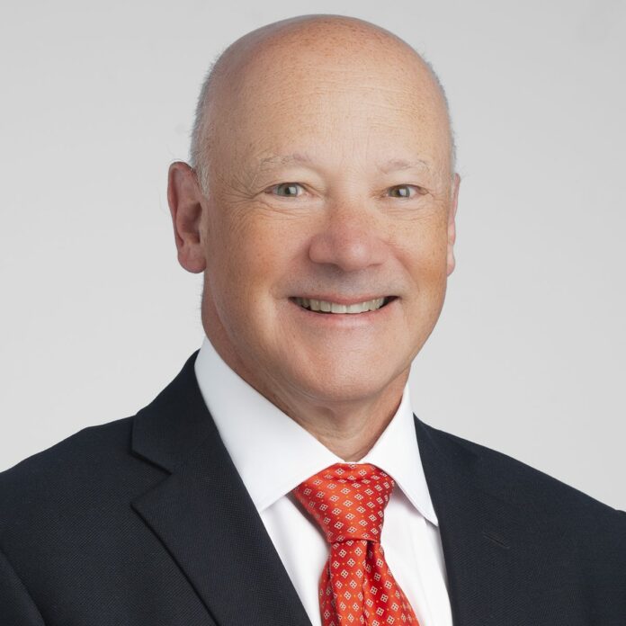 Neurooncólogo sugiere no ignorar los síntomas neurológicos prolongados o inexplicables