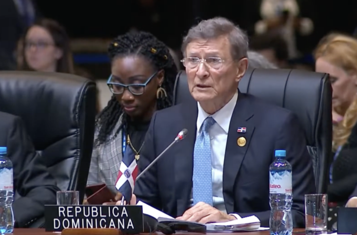 Roberto Álvarez se reunirá con canciller canadiense en medio de controversia por oficina de ayuda a Haití