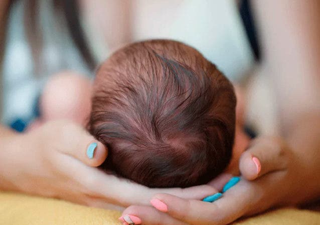 Adopciones ilegales Bebes en venta por 400 euros en Facebook