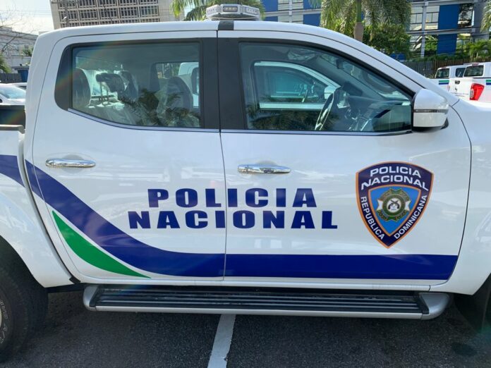 Policía arresta tres hombres por robo en un negocio de Monte Plata