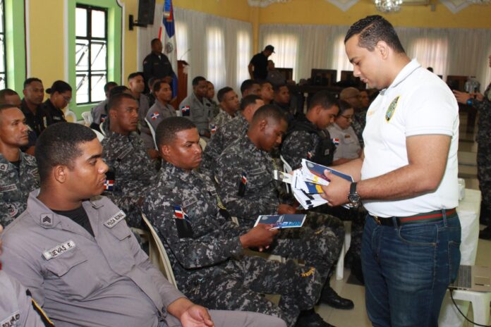 Policías en San Juan son orientados sobre “Guía Metodológica de Administración y Valoración de Riesgos”