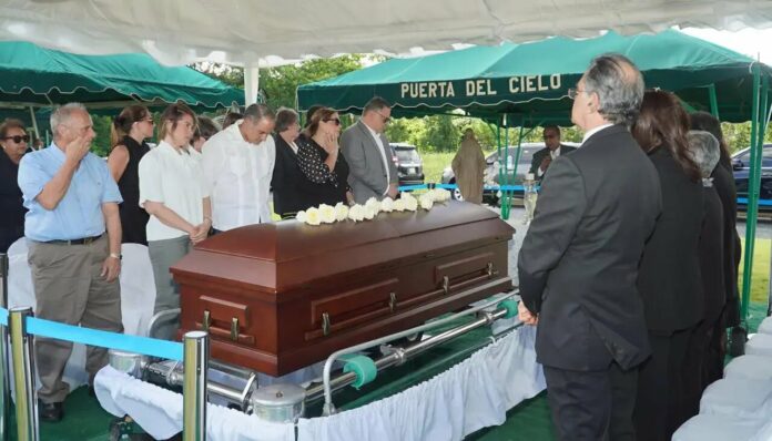 Sepultan restos del juez del TSE Juan Alfredo Biaggi Lama