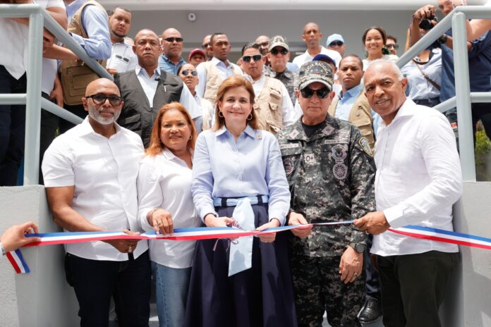 Vicepresidenta inaugura varias obras en Los Tres Brazos