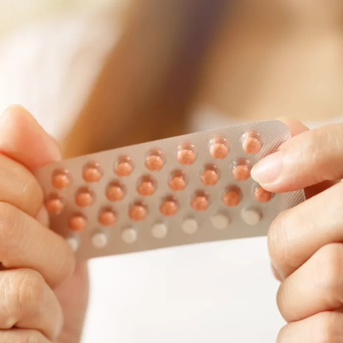 EE.UU. aprueba la primera píldora anticonceptiva sin receta médica