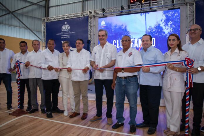 Abinader inaugura cinco obras en Puerto Plata