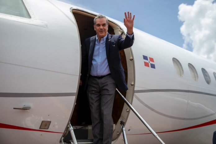 Abinader parte hacia Bruselas para participar en la III Cumbre Celac-Unión Europea-Jefes de Estado y de Gobierno