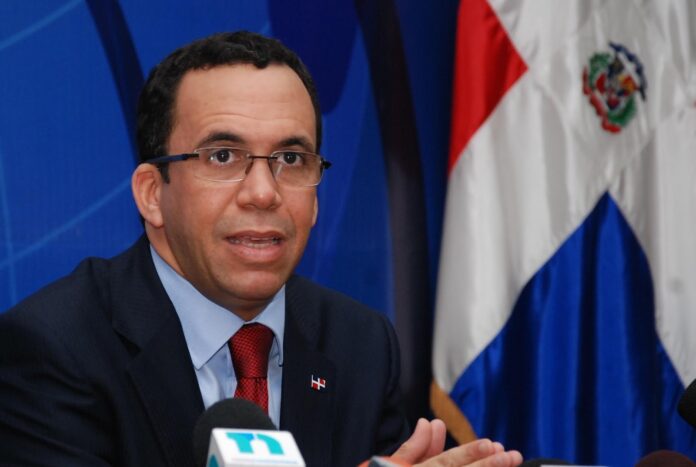 Andrés Navarro acusa al gobierno de “prácticas sucias y perversas” para compra de alcaldes