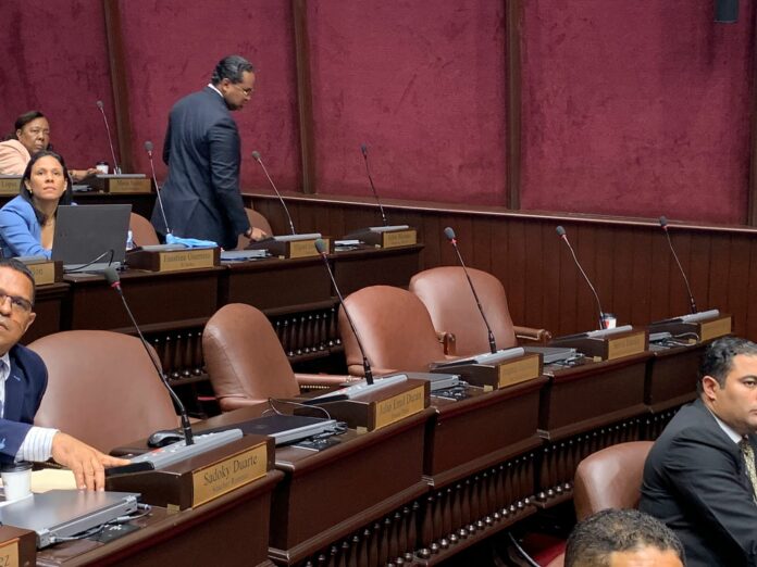 Concluye hoy legislatura sin aprobar proyectos prioritarios; Abinader convoca a extraordinaria