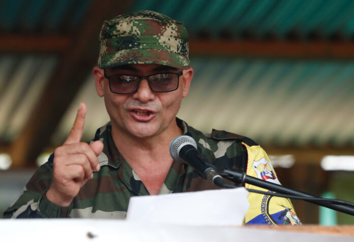 El Gobierno colombiano y una disidencia de las antiguas FARC acuerdan instalar una mesa de paz
