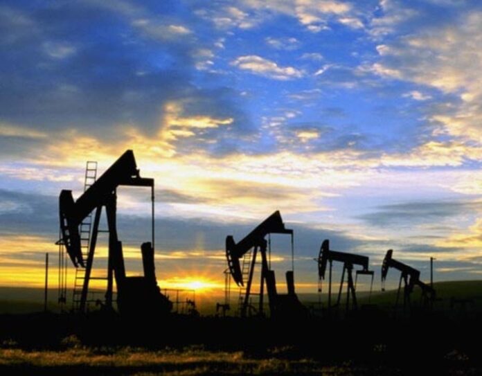 El petróleo de Texas abre con una subida del 0,74 %, hasta 81,18 dólares el barril