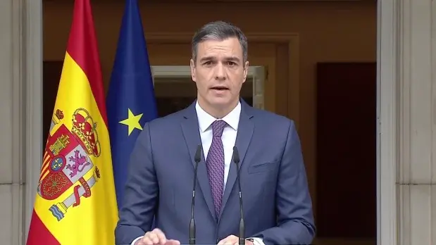 Sánchez adelanta elecciones España