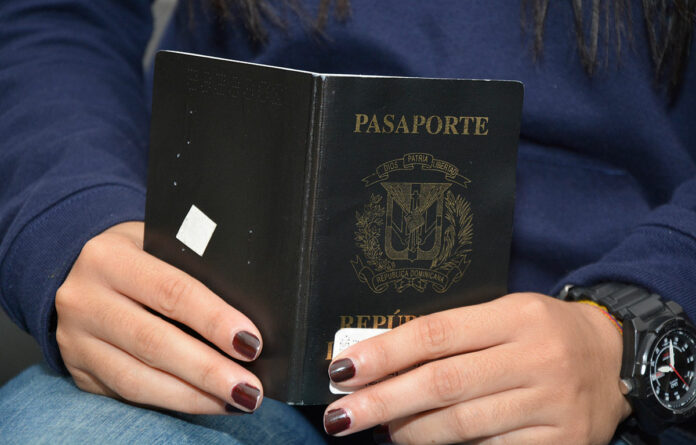 Gobierno declara de seguridad nacional licitación para emisión de pasaporte electrónico en RD