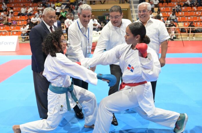 Guzmán, Rosa y Evans ganan oro Caribeño Karate