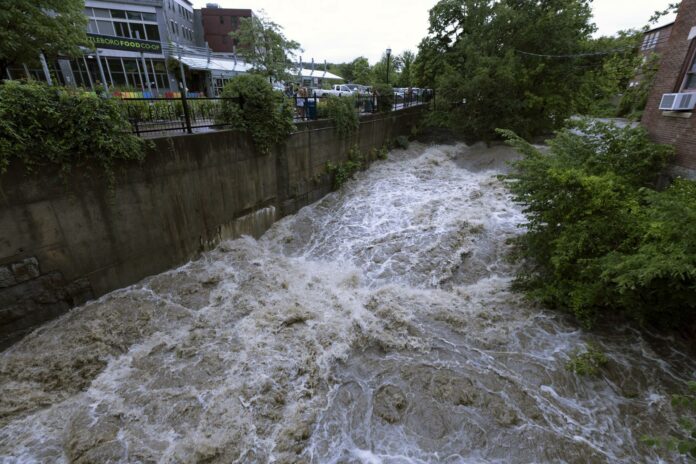 Noreste de EE.UU. sigue bajo riesgo de inundaciones y desbordamiento de represas