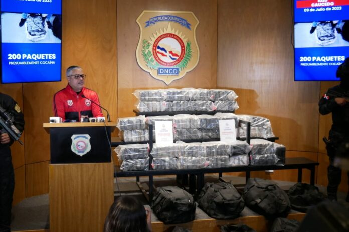 Ocupan otros 200 paquetes presumiblemente de cocaína en cajas de guineos en Caucedo