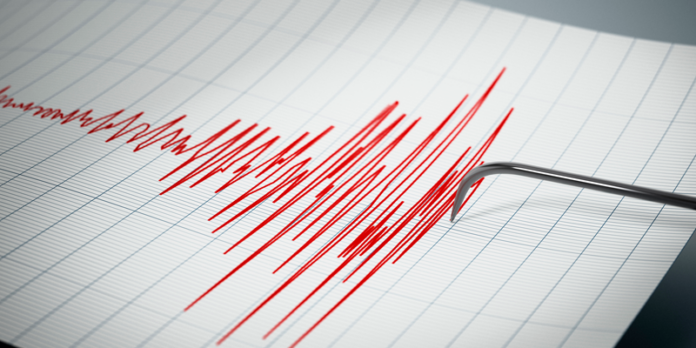 Terremoto de mediana intensidad sacude fuertemente el noreste de la capital chilena